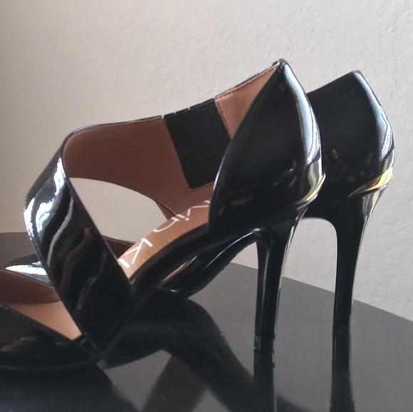 Calvin Klein Gellar leather Dress heels - Picture 5 of 16